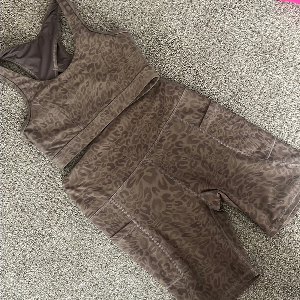 Brown Leopard Print Activewear Set size M